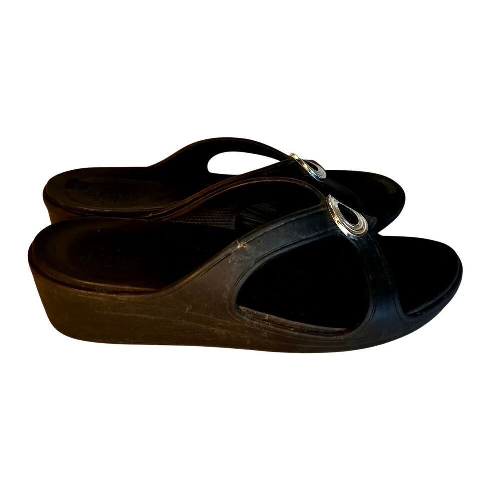 Crocs Women's Sanrah Beveled Circle Casual Slide Sandals Black Size 10 - Picture 4 of 8